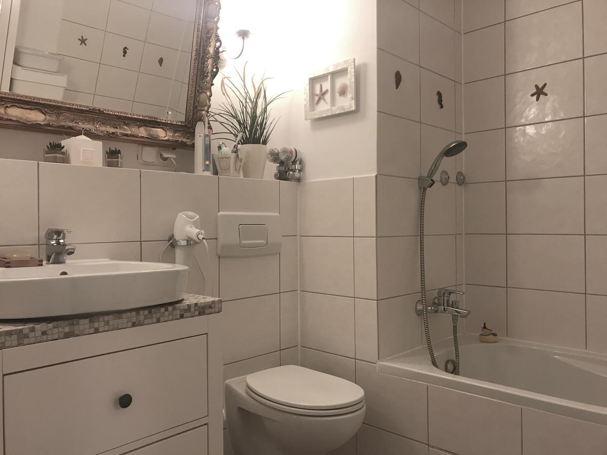 Profair Near Fairgrounds- Entrance Sud * Hannover